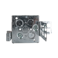 Arani 52151-KSSX boîte carrée, montant métallique, 1-1/2 po, débouchures, vue arrière avec débouchures arrière et cuvettes