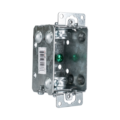 Arani 1100-L boîte d'appareils groupable, 1-1/2 po, NMD90, oreilles, vue trois quarts arrière avec étiquette code-barres