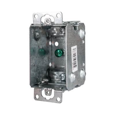 Arani 1102-L boîte d'appareils groupable, 2 po, NMD90, oreilles, vue trois quarts avec étiquette code-barres sur la paroi