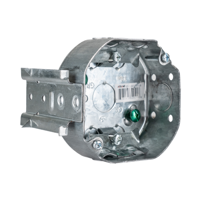 Arani 54151-LB boîte octogonale, 1-1/2 po, support latéral, vue trois quarts avec support latéral déployé sur le côté