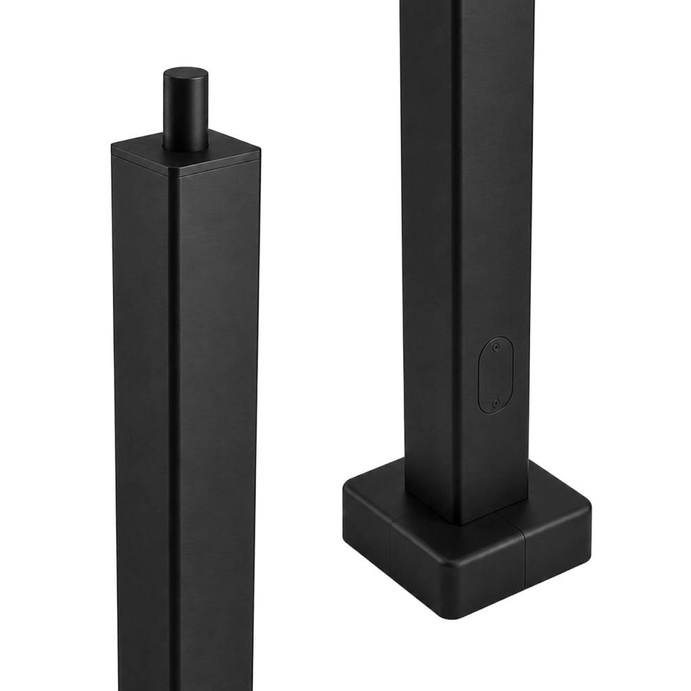 Poteau d'éclairage carré noir, format 4, montrant la section supérieure effilée et la base carrée avec porte d'accès au câblage